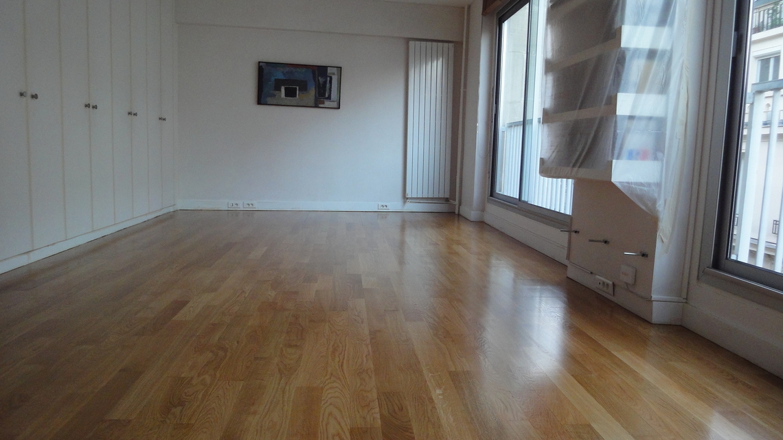 05_parquet_a_l_anglaise_verni_solvent_satine_Neuilly_sur_Seine_92200.jpg